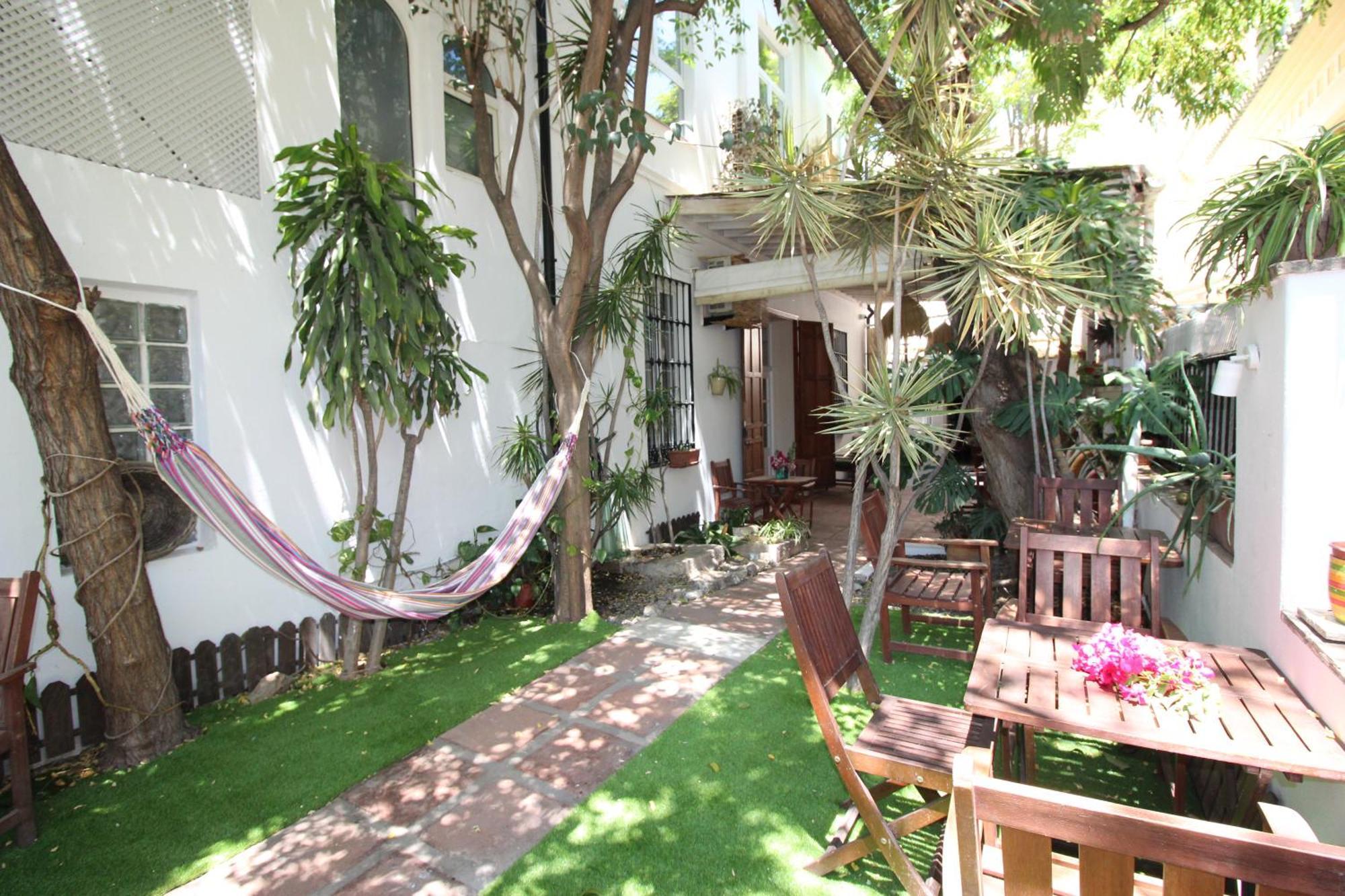 Hostal Las Acacias مالقة المظهر الخارجي الصورة