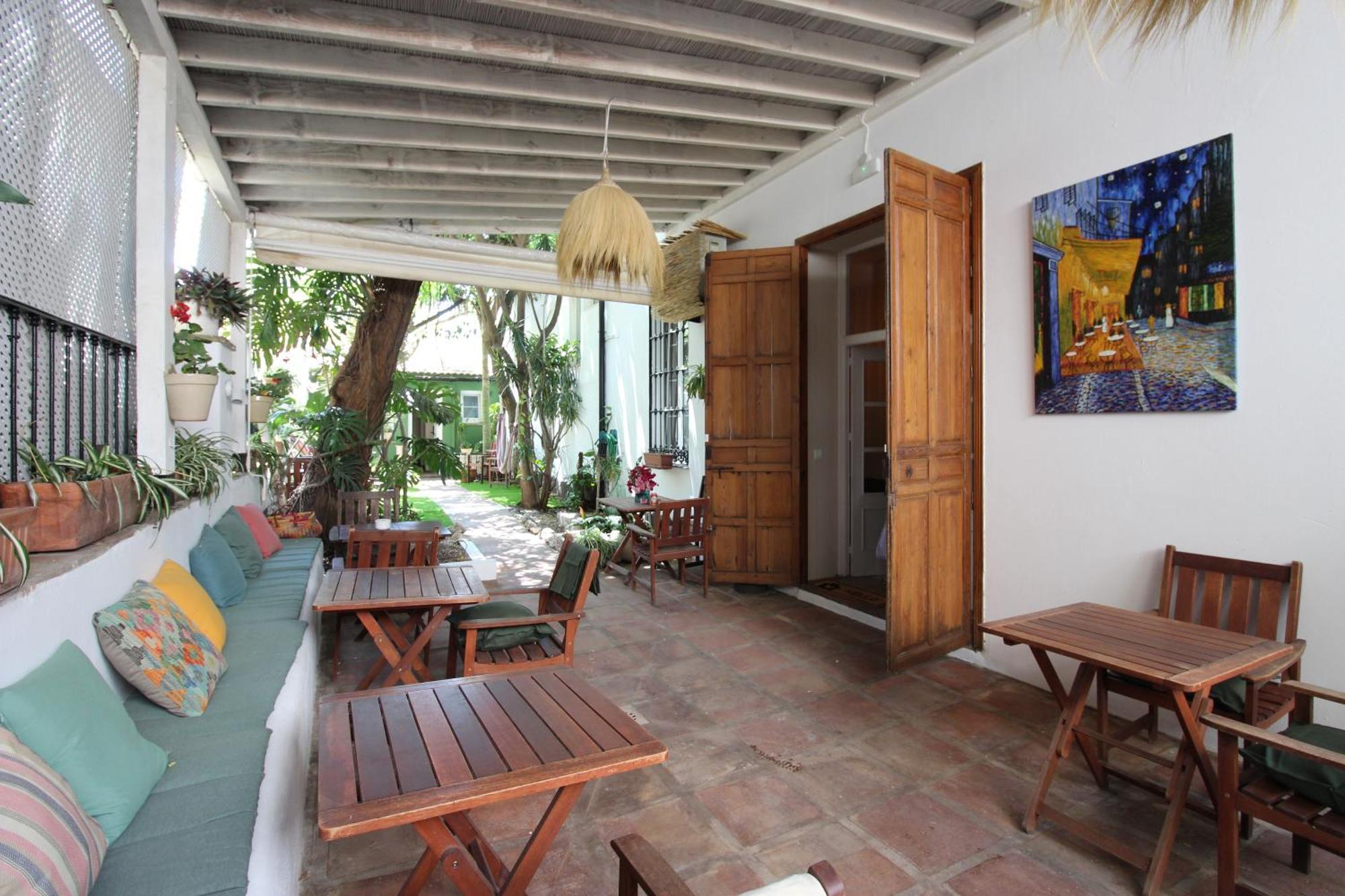 Hostal Las Acacias مالقة المظهر الخارجي الصورة