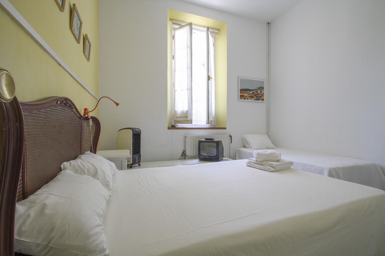 Hostal Las Acacias مالقة المظهر الخارجي الصورة