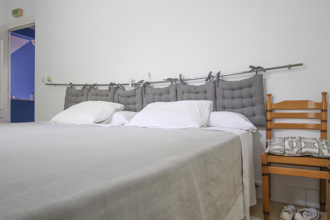 Hostal Las Acacias مالقة المظهر الخارجي الصورة