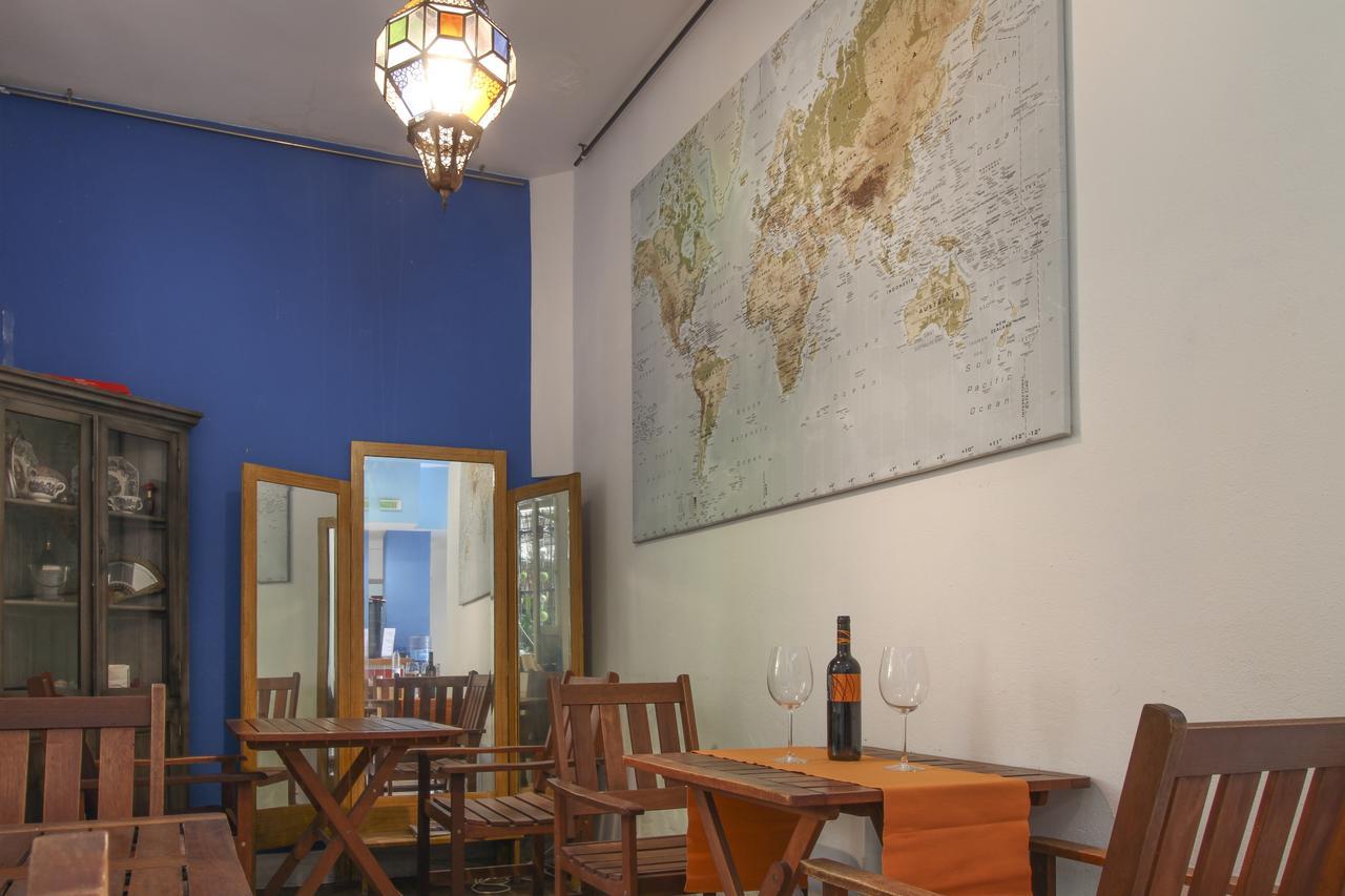 Hostal Las Acacias مالقة المظهر الخارجي الصورة