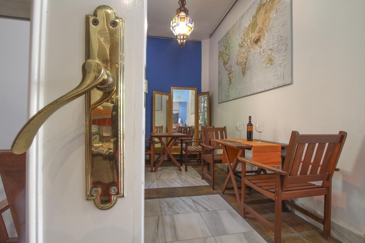 Hostal Las Acacias مالقة المظهر الخارجي الصورة
